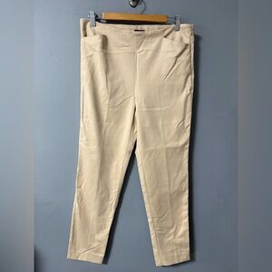 NWOT Vince Camuto Cropped Cotton Blend Beige Trousers. Size 8